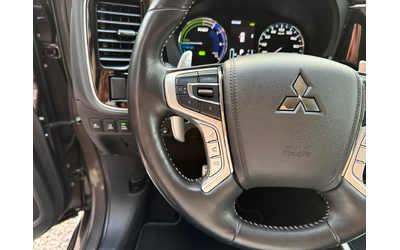Mitsubishi Outlander 2.4PHEV 4WD Plug in Hybrid - автомобили, коли, обяви за нови и употребявани 23