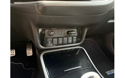 Mitsubishi Outlander 2.4PHEV 4WD Plug in Hybrid - автомобили, коли, обяви за нови и употребявани 27