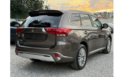 Mitsubishi Outlander 2.4PHEV 4WD Plug in Hybrid - автомобили, коли, обяви за нови и употребявани 7
