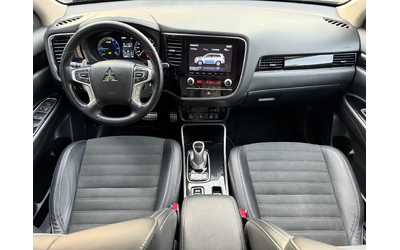 Mitsubishi Outlander 2.4PHEV 4WD Plug in Hybrid - автомобили, коли, обяви за нови и употребявани 8