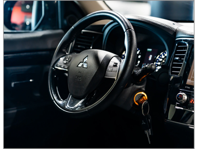 Mitsubishi Outlander Mitsubishi Outlander  - автомобили, коли, обяви за нови и употребявани 15