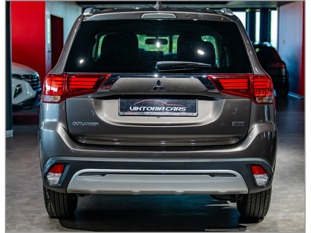 Mitsubishi Outlander Mitsubishi Outlander  - автомобили, коли, обяви за нови и употребявани 20