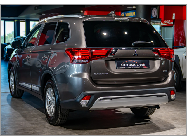 Mitsubishi Outlander Mitsubishi Outlander  - автомобили, коли, обяви за нови и употребявани 21