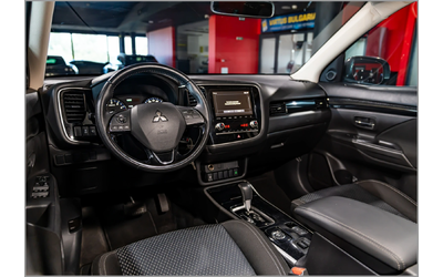 Mitsubishi Outlander Mitsubishi Outlander  - автомобили, коли, обяви за нови и употребявани 24