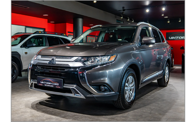 mitsubishi-outlander - 2