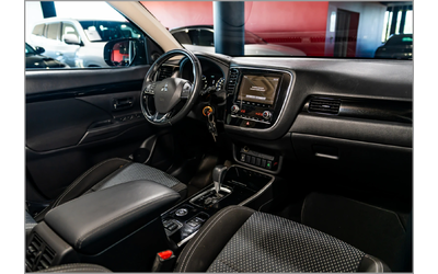 Mitsubishi Outlander Mitsubishi Outlander  - автомобили, коли, обяви за нови и употребявани 30