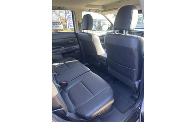 Mitsubishi Outlander - автомобили, коли, обяви за нови и употребявани 11