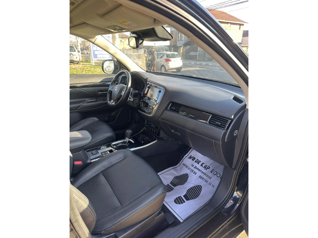 Mitsubishi Outlander - автомобили, коли, обяви за нови и употребявани 12