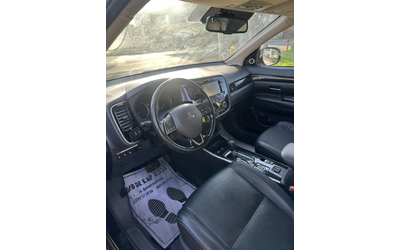 Mitsubishi Outlander - автомобили, коли, обяви за нови и употребявани 7