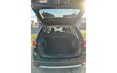 Mitsubishi Outlander - автомобили, коли, обяви за нови и употребявани 9