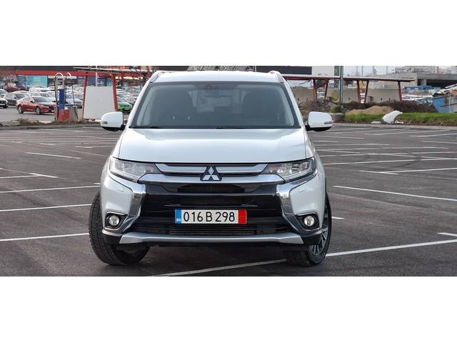 Mitsubishi Outlander 2.2 4x4 Led Камера Facelift  Бяла Перла 7места - автомобили, коли, обяви за нови и употребявани 1