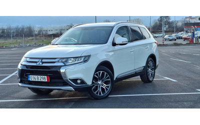 mitsubishi-outlander - 2