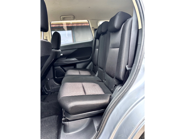 Mitsubishi Outlander - автомобили, коли, обяви за нови и употребявани 10