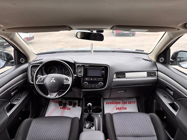 Mitsubishi Outlander - автомобили, коли, обяви за нови и употребявани 9