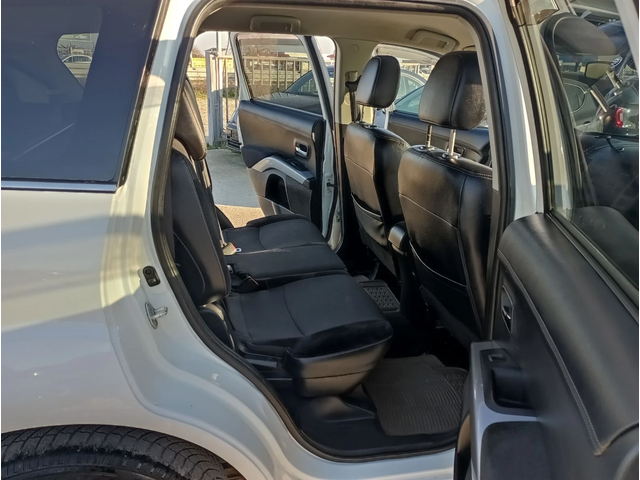 Mitsubishi Outlander 2.2, 156кс, 7 места, 4х4 - автомобили, коли, обяви за нови и употребявани 9