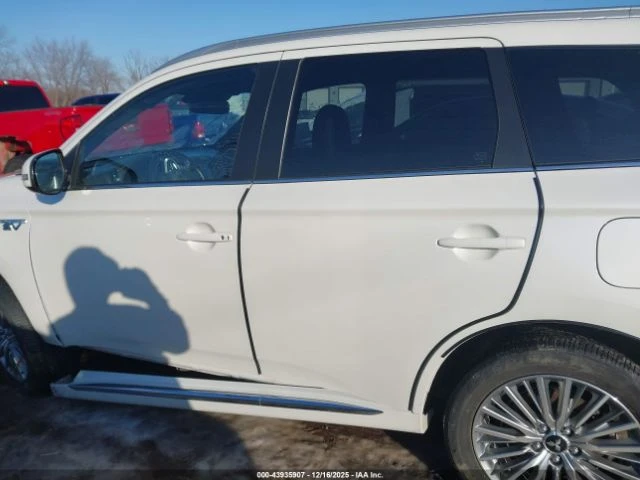 Mitsubishi Outlander PHEV GT S-AWC - автомобили, коли, обяви за нови и употребявани 7