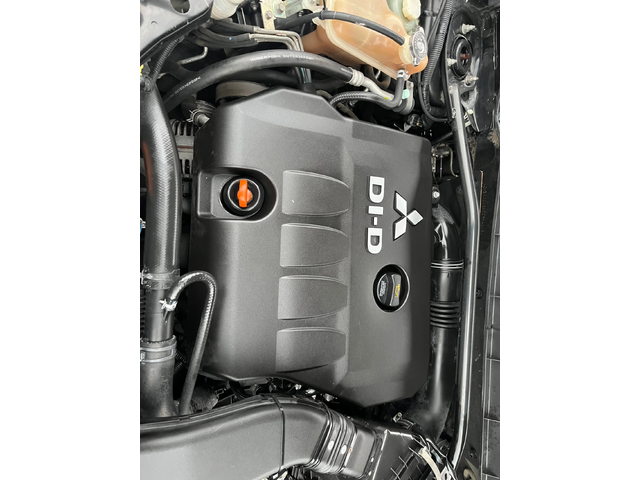 Mitsubishi Outlander 2.0TDI-4x4-6+ 1-ITALIA - автомобили, коли, обяви за нови и употребявани 16