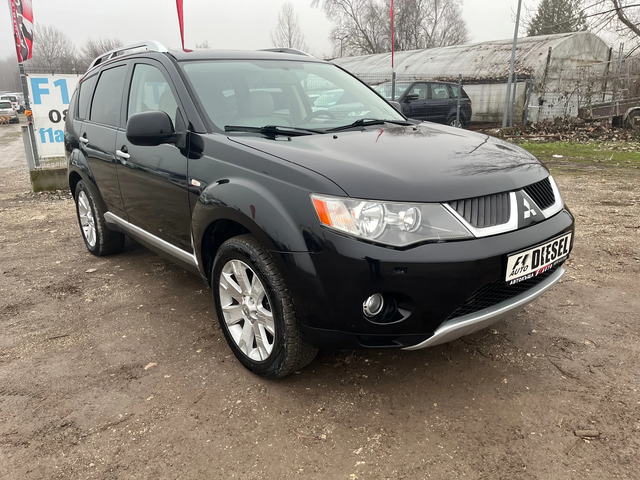 Mitsubishi Outlander 2.0TDI-4x4-6+ 1-ITALIA - автомобили, коли, обяви за нови и употребявани 2