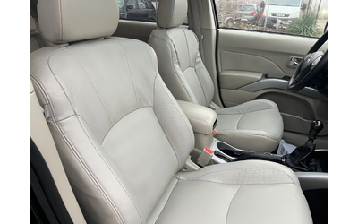 mitsubishi-outlander - 5