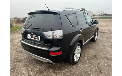 Mitsubishi Outlander 2.0TDI-4x4-6+ 1-ITALIA - автомобили, коли, обяви за нови и употребявани 9