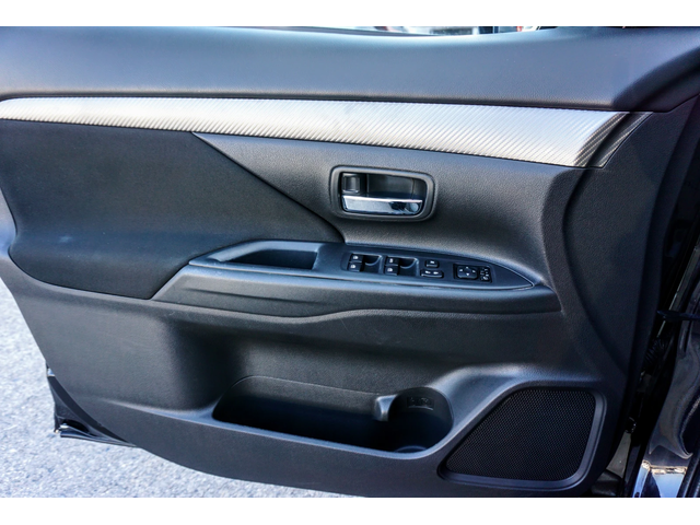 Mitsubishi Outlander 2.2 INSTYLE AWD AUTO - автомобили, коли, обяви за нови и употребявани 4