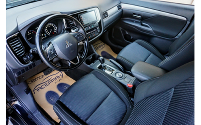 Mitsubishi Outlander 2.2 INSTYLE AWD AUTO - автомобили, коли, обяви за нови и употребявани 6