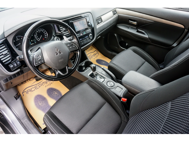 Mitsubishi Outlander 2.2DI-D CLEARTEC INSTYLE 4WD - автомобили, коли, обяви за нови и употребявани 7