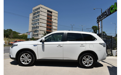 mitsubishi-outlander - 2