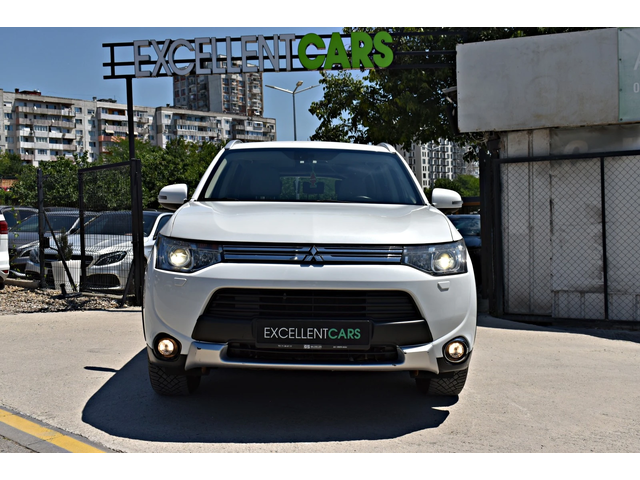 Mitsubishi Outlander 2.0i* PHEV* FULL* WHITE-PEARL* ROCKFORD - автомобили, коли, обяви за нови и употребявани 5