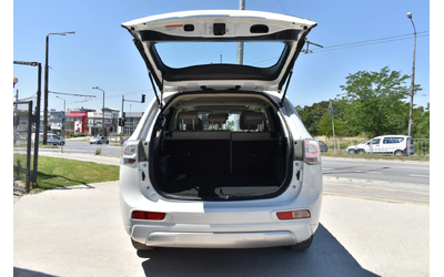 Mitsubishi Outlander 2.0i* PHEV* FULL* WHITE-PEARL* ROCKFORD - автомобили, коли, обяви за нови и употребявани 7