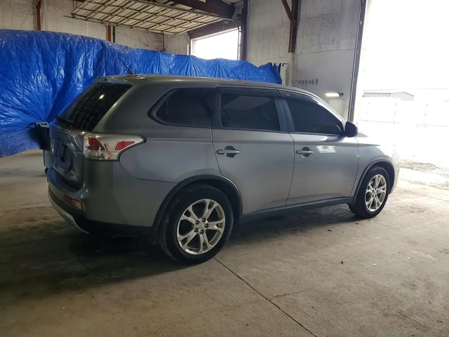 Mitsubishi Outlander SE - автомобили, коли, обяви за нови и употребявани 4