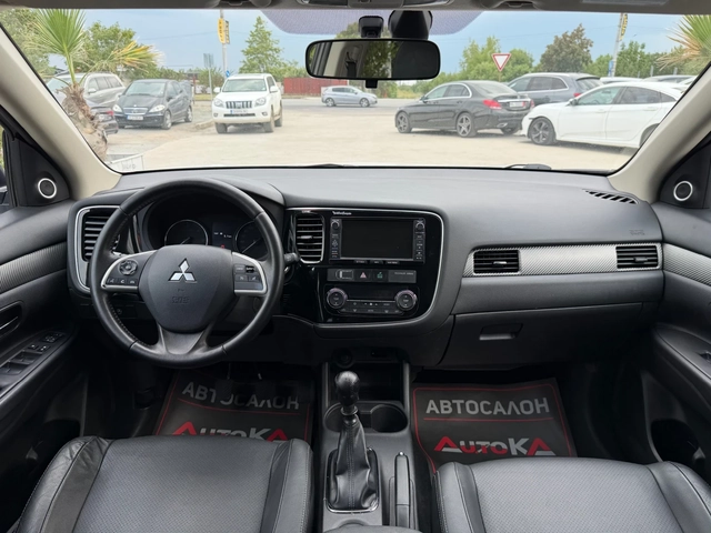 Mitsubishi Outlander 2.2D-150КС.-7МЕСТНА-4Х4-NAVI-АВТОМАТ - автомобили, коли, обяви за нови и употребявани 8