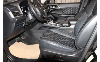 Mitsubishi Outlander GT S-AWC - автомобили, коли, обяви за нови и употребявани 15