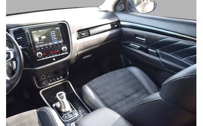Mitsubishi Outlander * ПАНО* KEYLESS* Camera* ПОДГРЕВ* - автомобили, коли, обяви за нови и употребявани 10