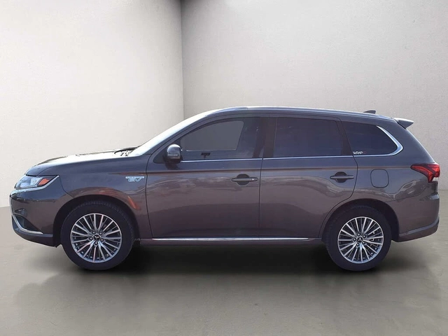 Mitsubishi Outlander * ПАНО* KEYLESS* Camera* ПОДГРЕВ* - автомобили, коли, обяви за нови и употребявани 3
