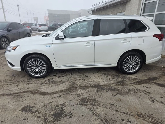 Mitsubishi Outlander * 360* ПАНО* KEYLESS* Camera* ПОДГРЕВ* - автомобили, коли, обяви за нови и употребявани 2