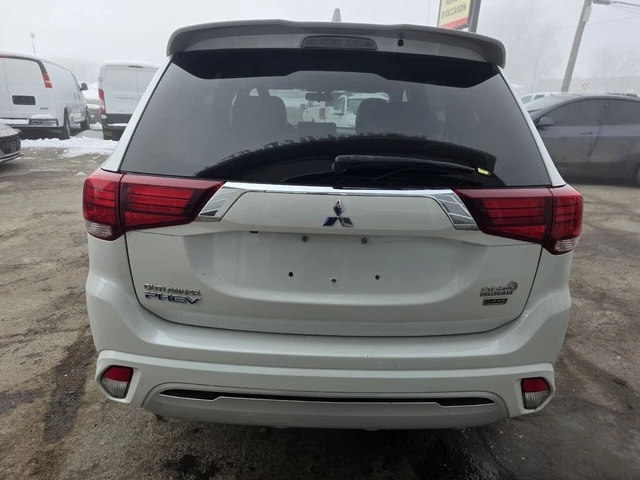 Mitsubishi Outlander * 360* ПАНО* KEYLESS* Camera* ПОДГРЕВ* - автомобили, коли, обяви за нови и употребявани 4