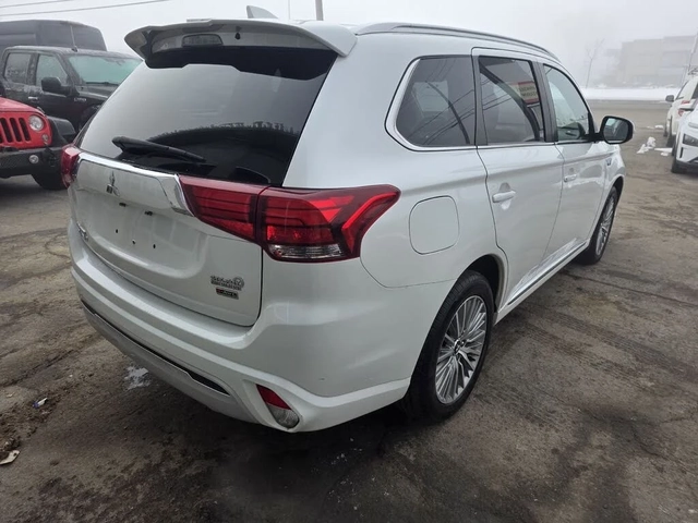 Mitsubishi Outlander * 360* ПАНО* KEYLESS* Camera* ПОДГРЕВ* - автомобили, коли, обяви за нови и употребявани 5