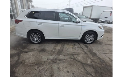 Mitsubishi Outlander * 360* ПАНО* KEYLESS* Camera* ПОДГРЕВ* - автомобили, коли, обяви за нови и употребявани 6