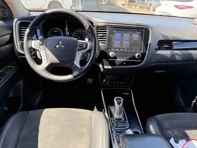 Mitsubishi Outlander * ПАНО* KEYLESS* Camera* ПОДГРЕВ* - автомобили, коли, обяви за нови и употребявани 13