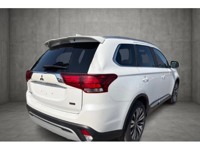 Mitsubishi Outlander * ПАНО* KEYLESS* Camera* ПОДГРЕВ* - автомобили, коли, обяви за нови и употребявани 5
