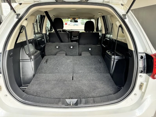 Mitsubishi Outlander * ПАНО* KEYLESS* Camera* ПОДГРЕВ* - автомобили, коли, обяви за нови и употребявани 14