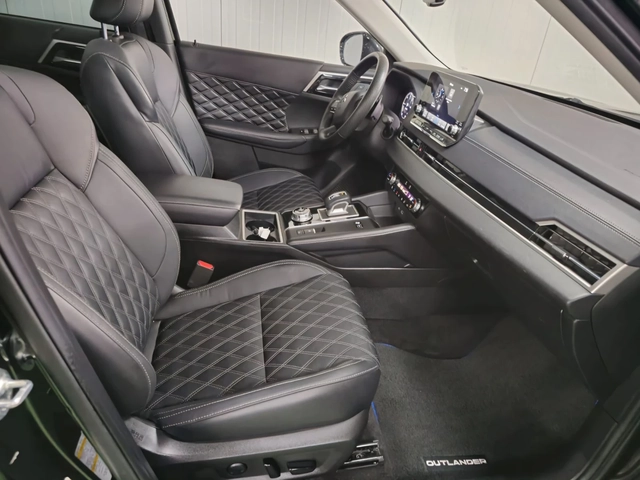 Mitsubishi Outlander PLUG-IN HYBRID PHEV SE S-AWC - автомобили, коли, обяви за нови и употребявани 12