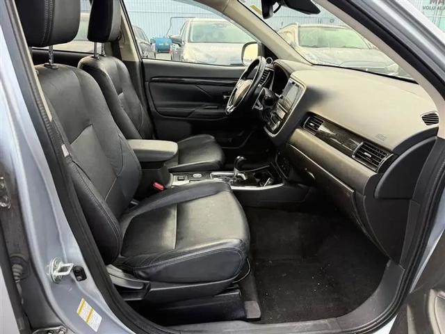 Mitsubishi Outlander GT* 3.0i* 6+ 1* 4X4* V6 - автомобили, коли, обяви за нови и употребявани 8
