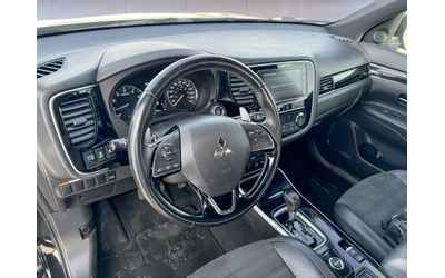 mitsubishi-outlander - 4