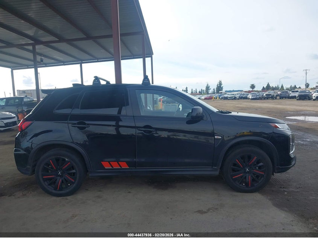 Mitsubishi OUTLANDER SPORT 2.0L I-4 DOHC, VVT, 148HP Front Wheel Drive - автомобили, коли, обяви за нови и употребявани 12