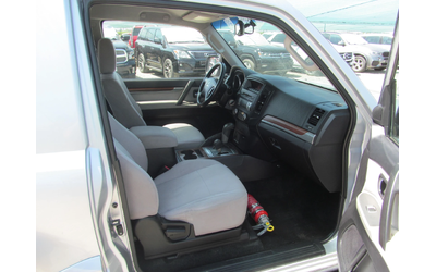 Mitsubishi Pajero 3.8i* 250k.c* avto - автомобили, коли, обяви за нови и употребявани 10