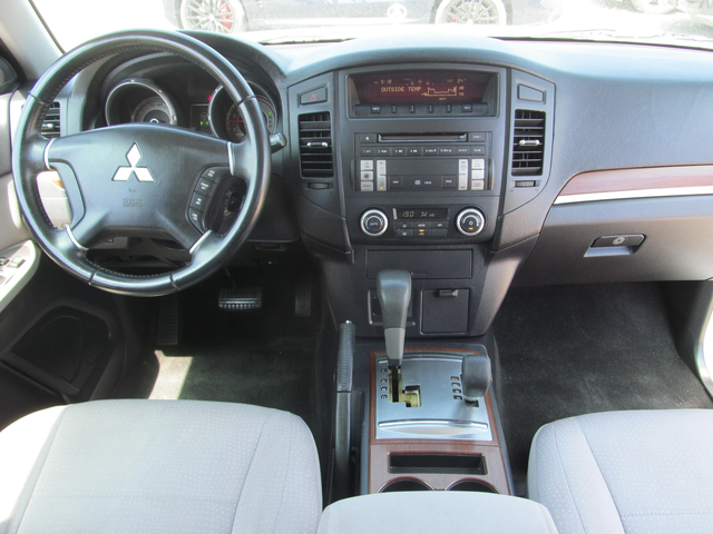 Mitsubishi Pajero 3.8i* 250k.c* avto - автомобили, коли, обяви за нови и употребявани 11