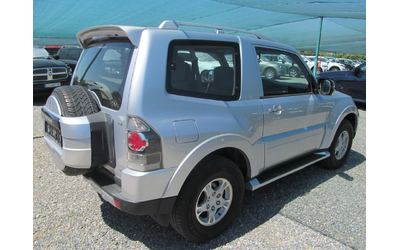 mitsubishi-pajero - 3