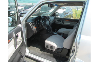 Mitsubishi Pajero 3.8i* 250k.c* avto - автомобили, коли, обяви за нови и употребявани 8